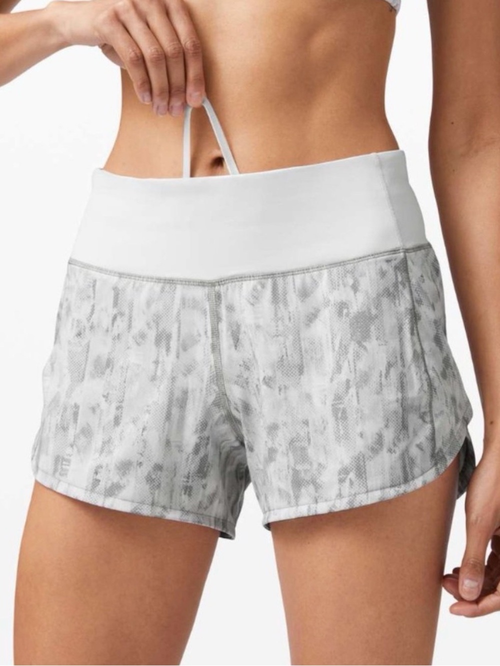 Lululemon Speed Up Shorts 4" City Breeze Alpine White Size 4 | Like New
